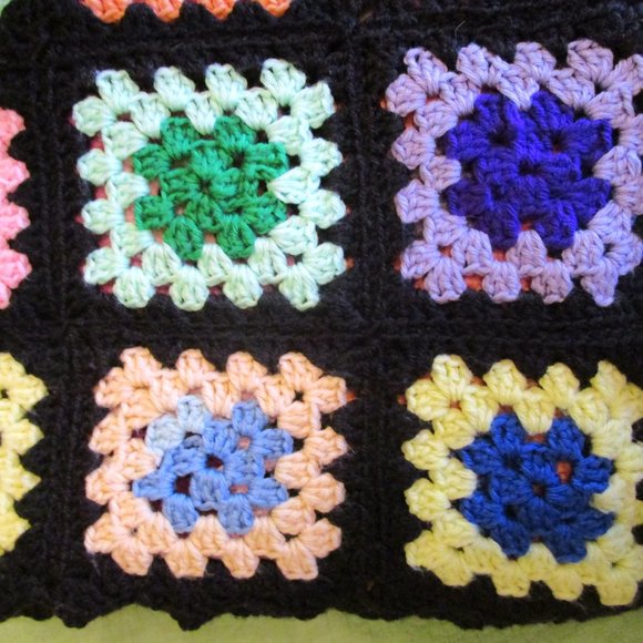 Huge Granny Squares Hand Crochet Afghan Bedspread Blanket Wool - Picture 12 of 12